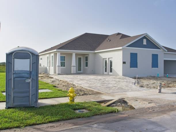 Best Portable bathroom rental  in Clovis, CA